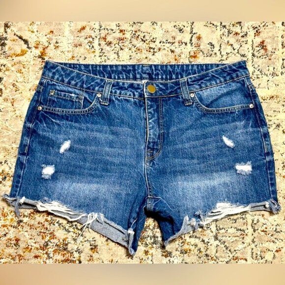 Seven7 Pants - SEVEN7 high rise distressed Jean shorts size 10